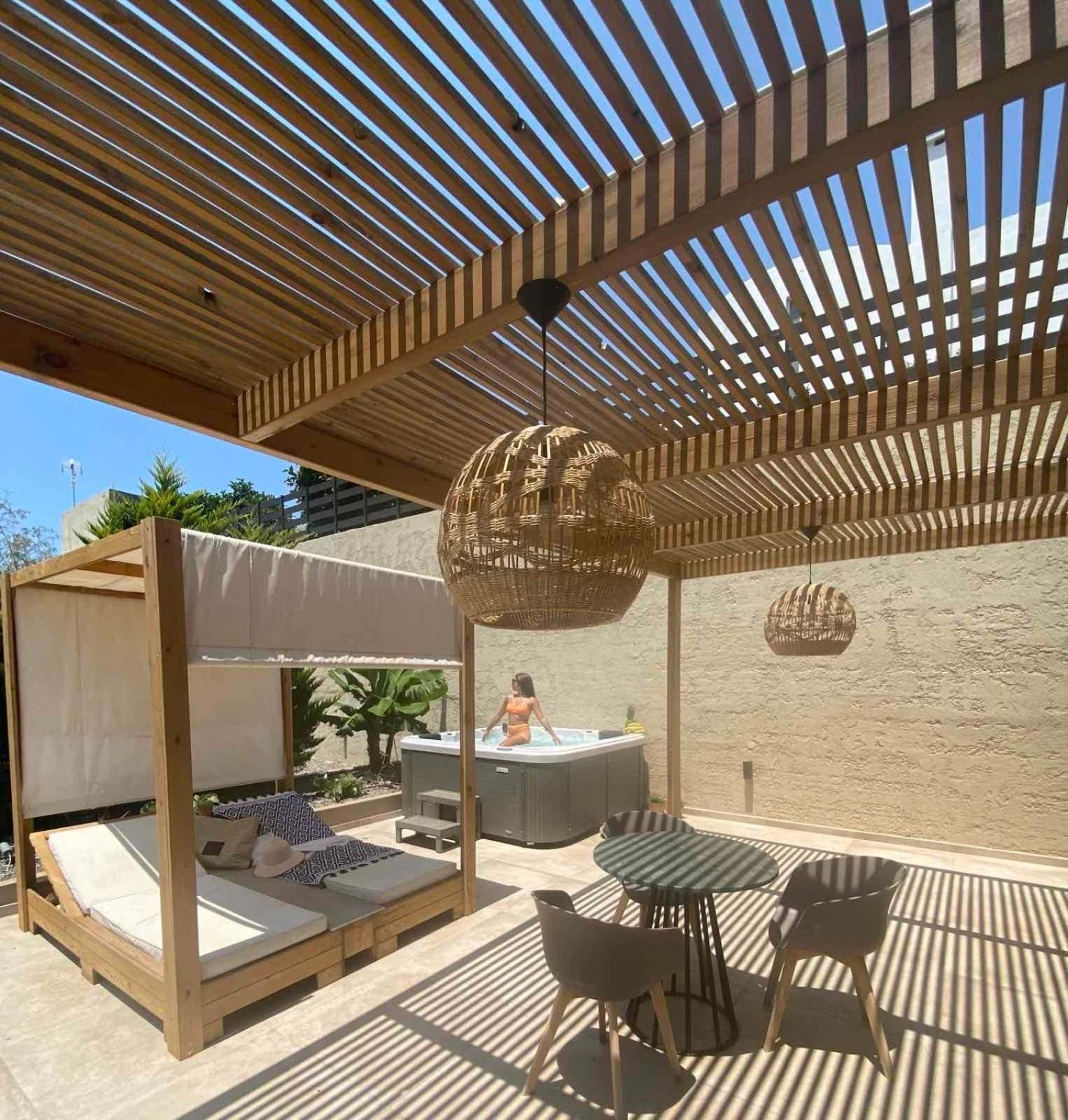 Marble Luxury Suites Karteros Exteriér fotografie