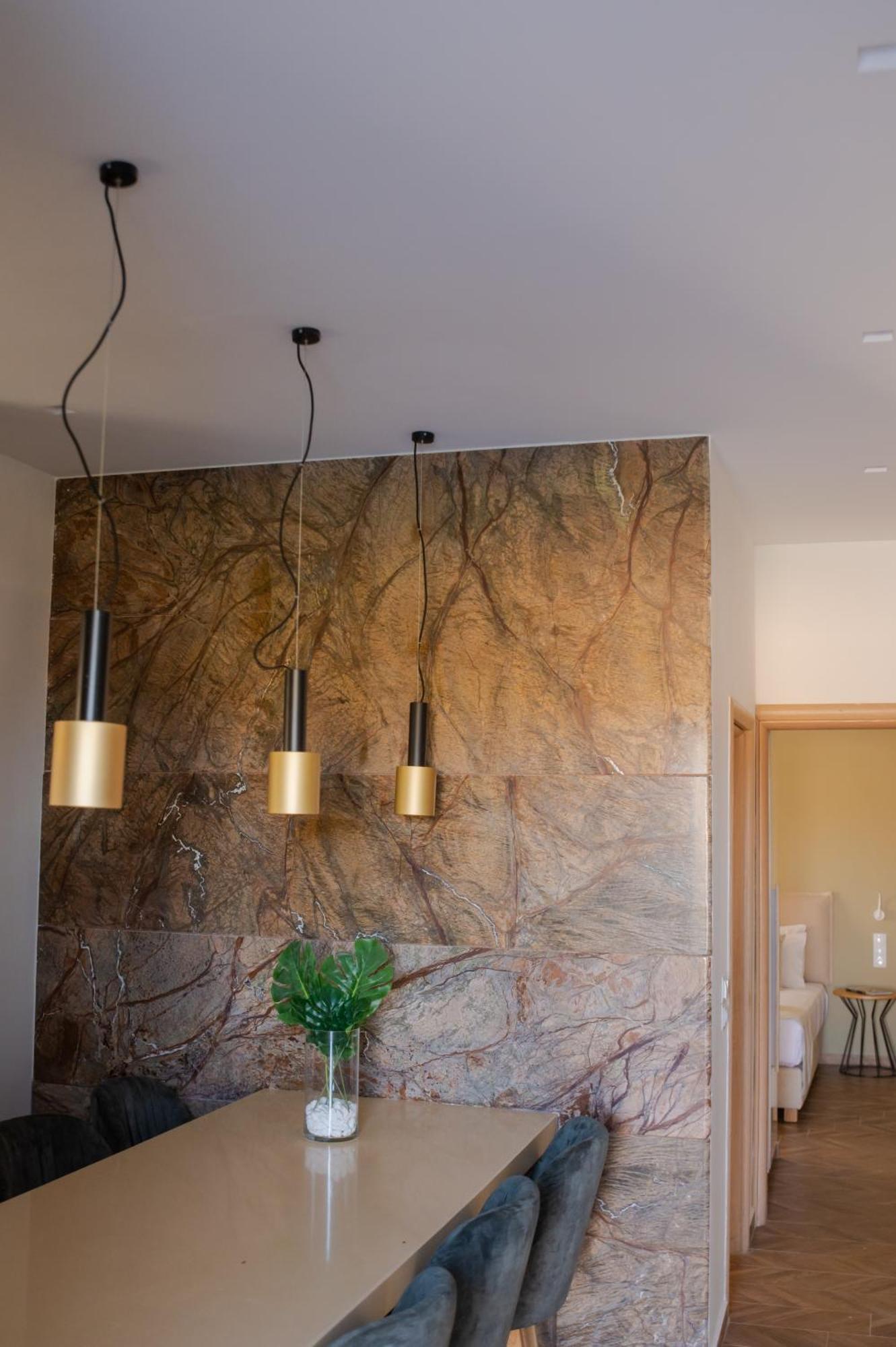 Marble Luxury Suites Karteros Exteriér fotografie