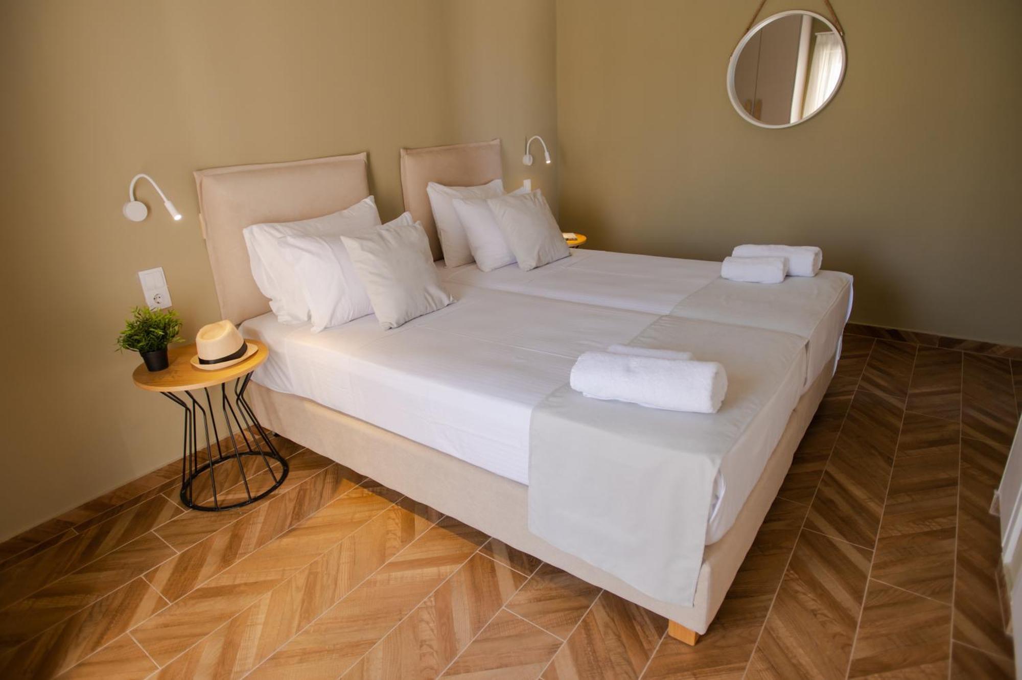 Marble Luxury Suites Karteros Exteriér fotografie