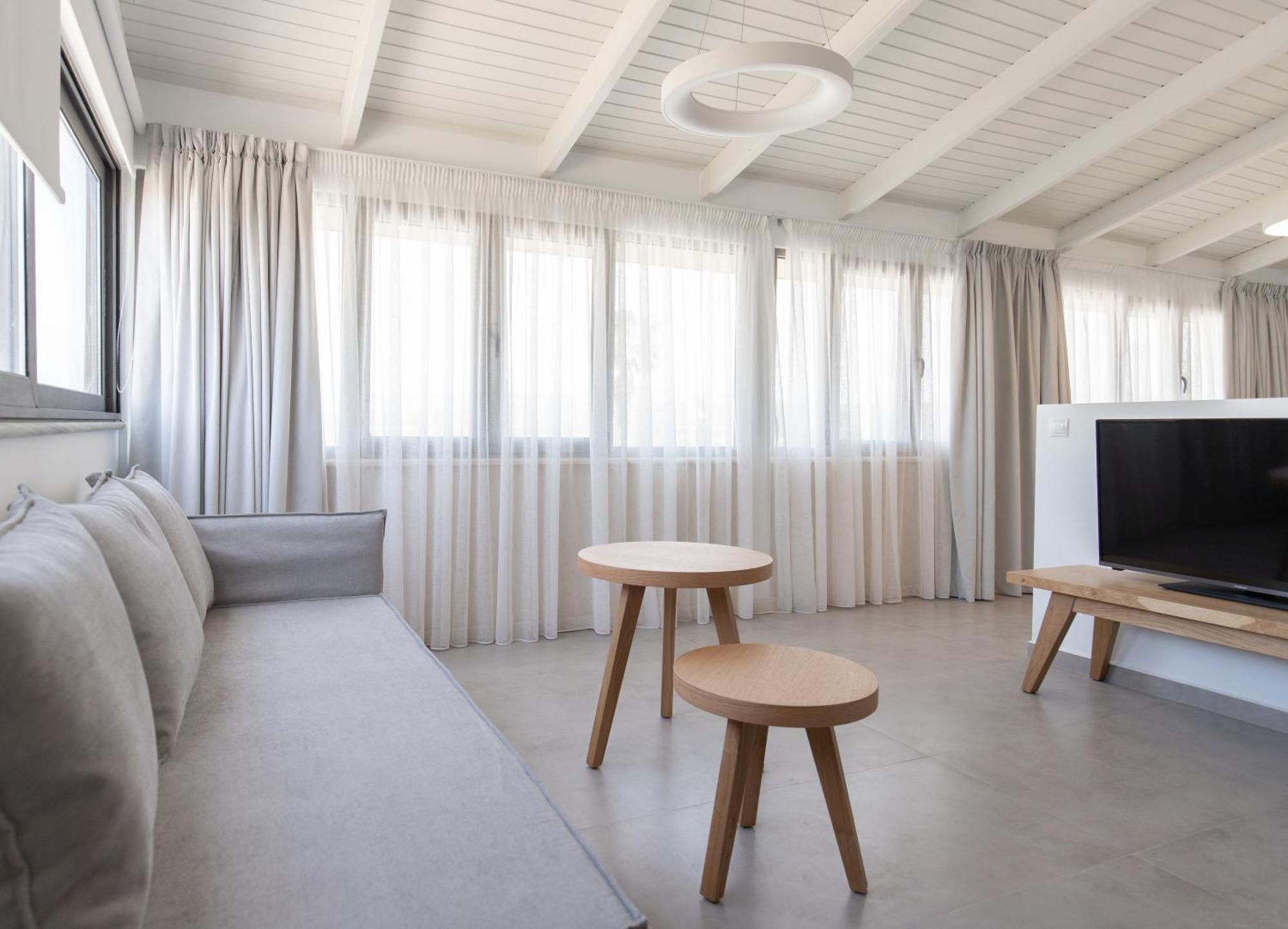 Marble Luxury Suites Karteros Exteriér fotografie