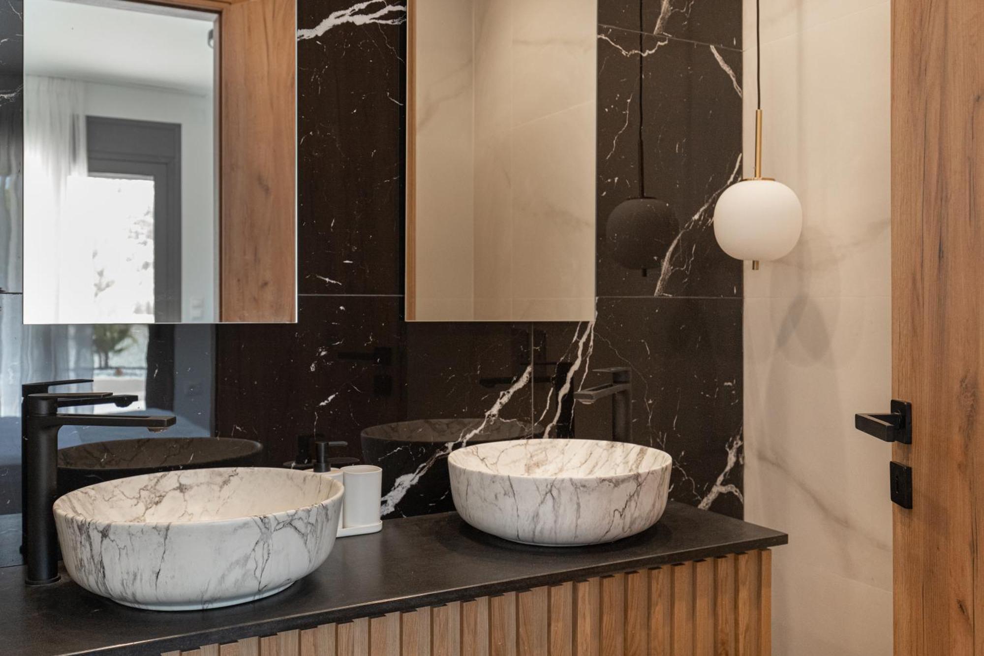 Marble Luxury Suites Karteros Pokoj fotografie